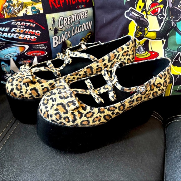 Demonia Cult Click-08 Leopard Canvas Platform Shoes Size 9 - Picture 1 of 6